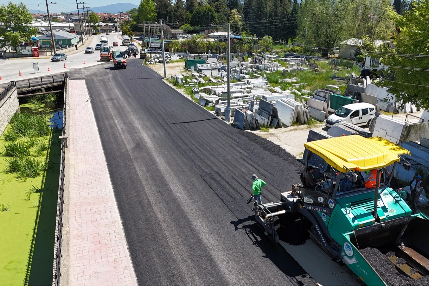 Karacasu’da asfalt çalışmaları başladı