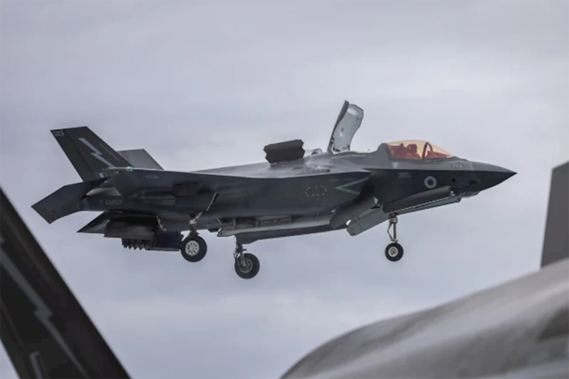 İngiltere, siyonist rejime 160 bin parça askerî malzeme gönderdi