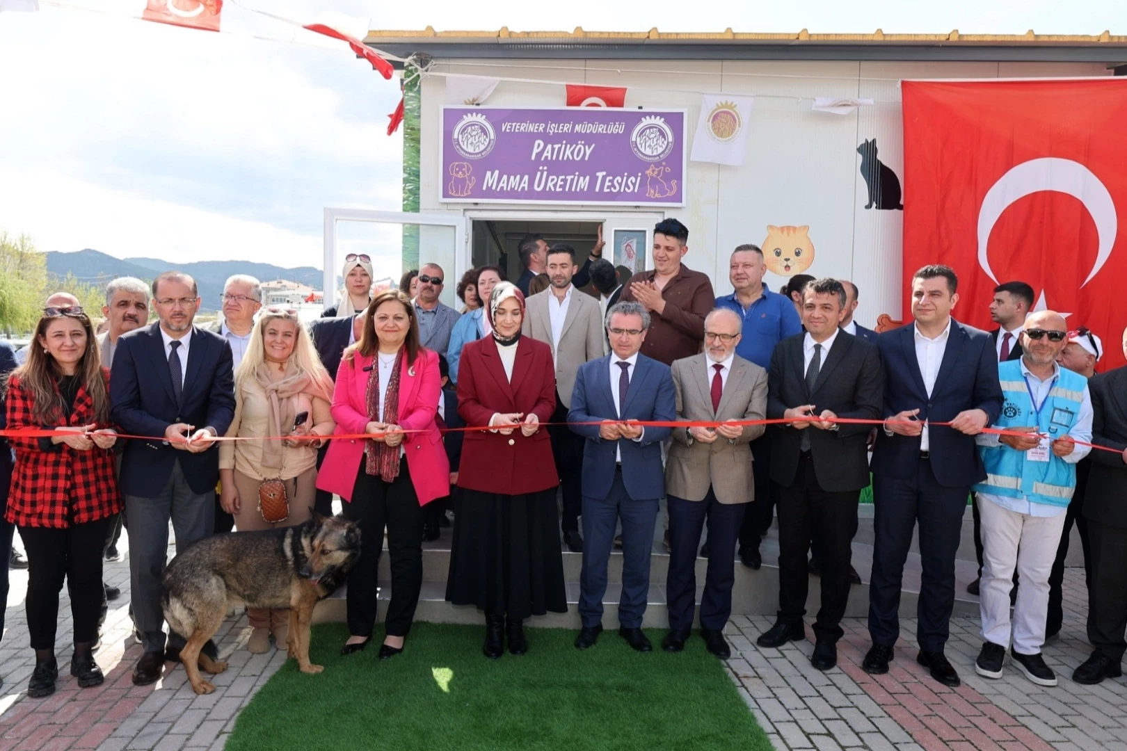 Afyonkarahisar’da sahipsiz hayvanlara mama üretim tesisi