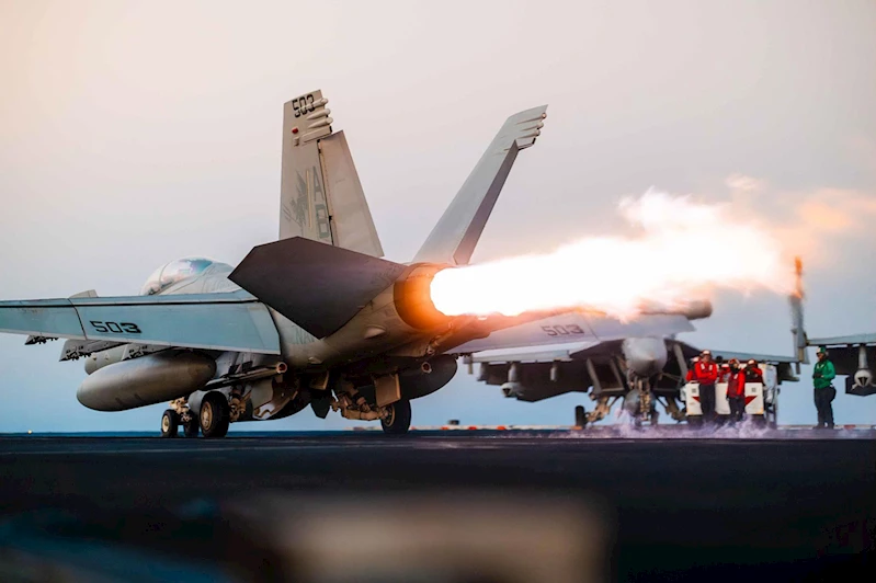 Truman uçak gemisinden ikinci F/A-18 savaş uçağı düştü