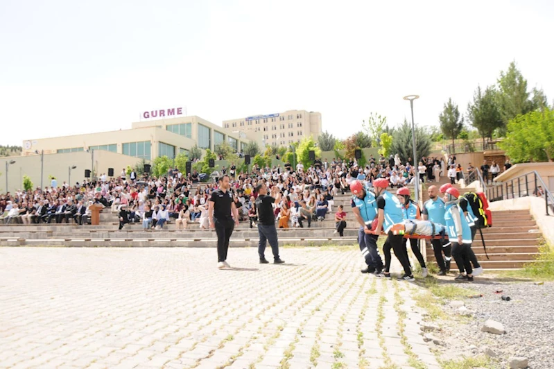 Mardin’de öğrenciler tarafından geniş çaplı bir tatbikat gerçekleştirildi