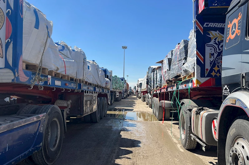 Siyonist rejim sağlık yardımı yüklü 3 bin tır