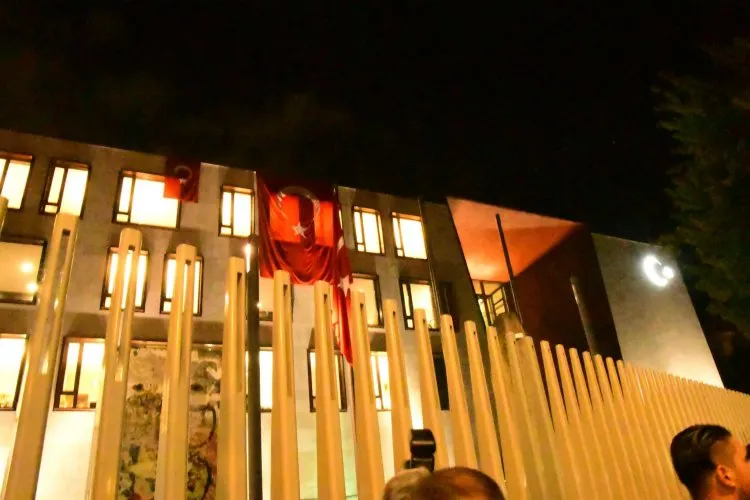 Berlin Büyükelçiliği’nde Akreditasyon Krizi Derinleşiyor