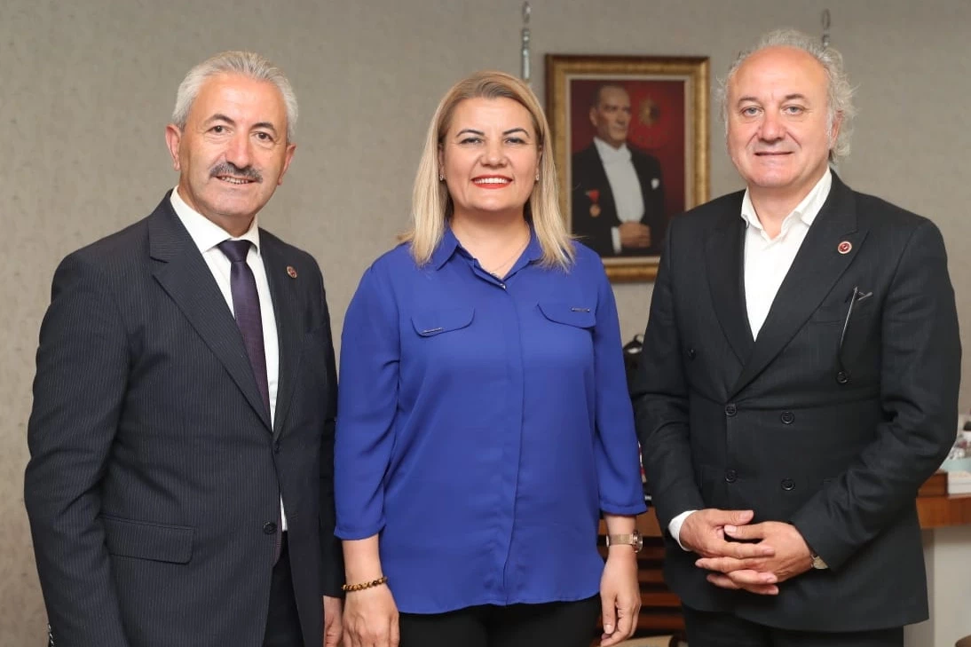İzmit Belediyesi’nde yeni dönem: Arcan ve Hülür göreve başlıyor
