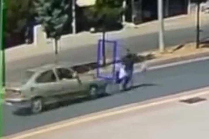 Silvan’da otomobil yayaya çarptı: 1 kişi ağır yaralı