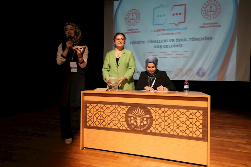 11 dilde gerçekleştirilen 