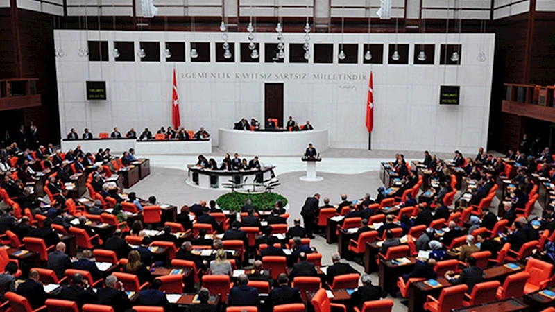 TBMM Başkanlık Divanı seçildi: 28. Dönem ikinci devre görev dağılımı belirlendi 