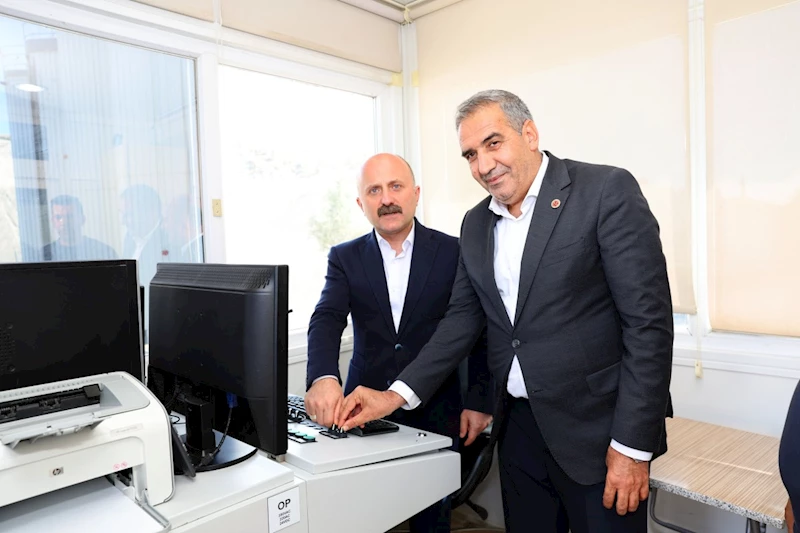 Adıyaman’da asfalt sezonu başladı: İl Özel İdaresi günde 1000 ton üretim yapacak  - Videolu Haber