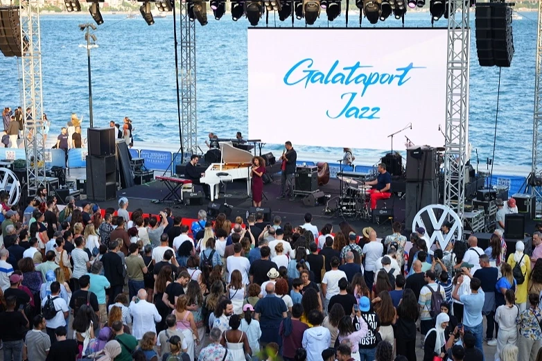 Cazın yıldızları Boğaz’da parladı