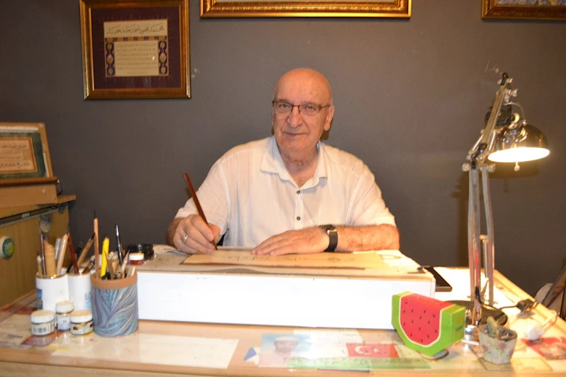 Emekli öğretmen hüsn-i hat sanatıyla hayatını baştan yazdı
