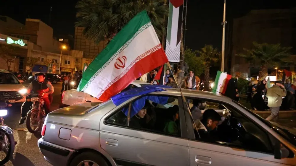 Tahran’daki Filistin Meydanı’nda İran rejimine destek gösterileri yapıldı