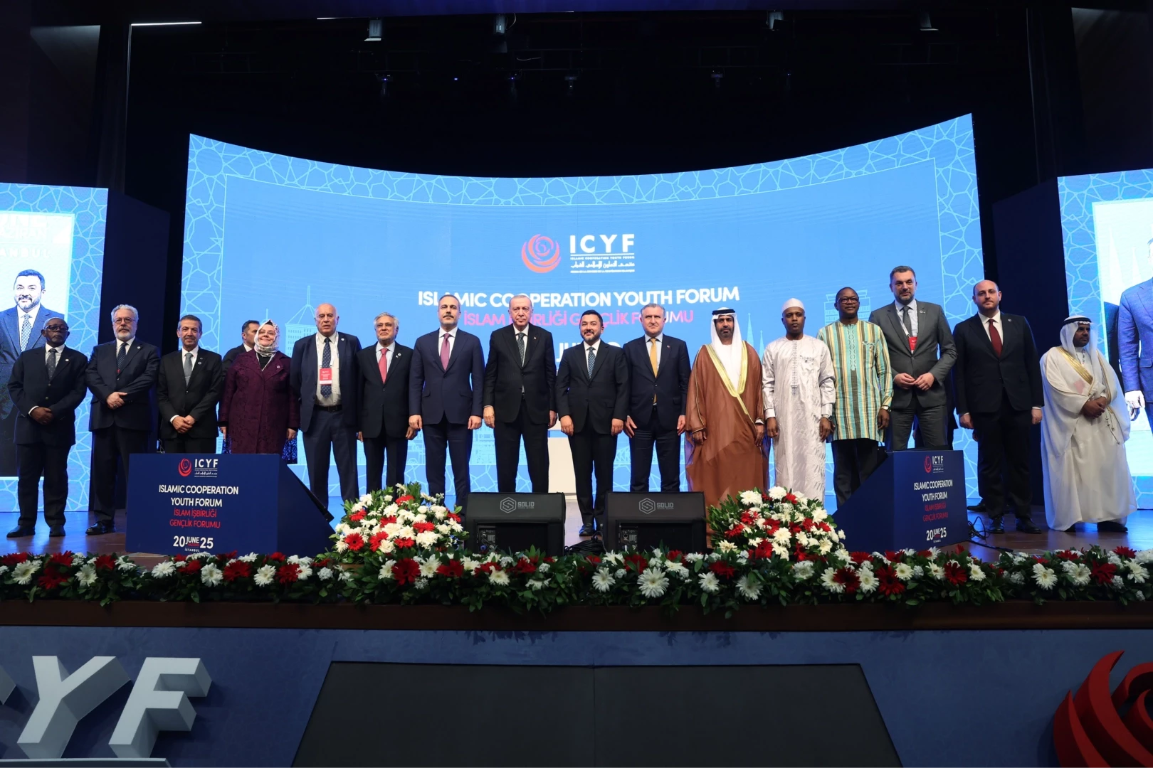 Cumhurbaşkanı Erdoğan: Müslümanlar olarak birlik beraberlik zorunluluktur