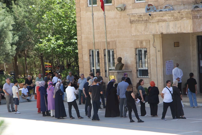 TYT sınavını değerlendiren Mardinli öğrenciler: Sınav geçen senelere göre daha iyiydi