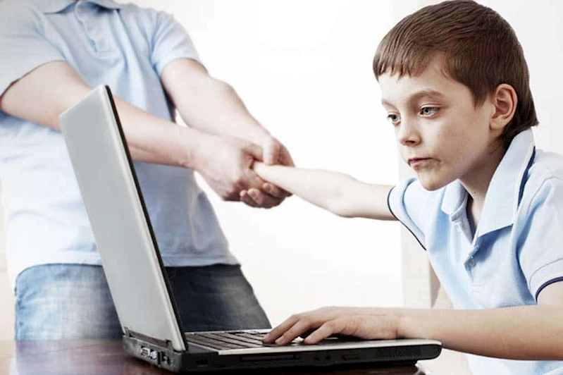 Bakanlıktan çocukları dijital risklerden korumak için iki yeni rehber