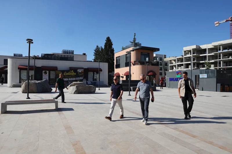 Adıyaman Kent Meydanı’nda çalışmalar sürüyor: Vali Varol’dan yerinde inceleme 