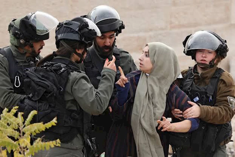 Siyonist rejim son iki günde 7 Filistinli kadını esir aldı