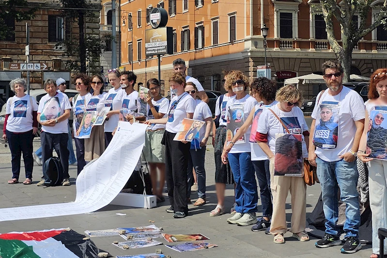 İtalyan gazetecilerden Gazze için vicdan nöbeti: Bu bir soykırımdır, sessizlik suç ortaklığıdır