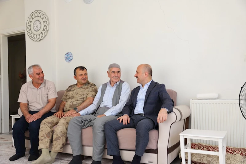 Vali Varol’dan şehit ailesine ziyaret 