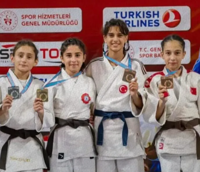 Düzce Belediyesi Spor Akademisi Sporcusu Erva Eren’den Büyük Başarı