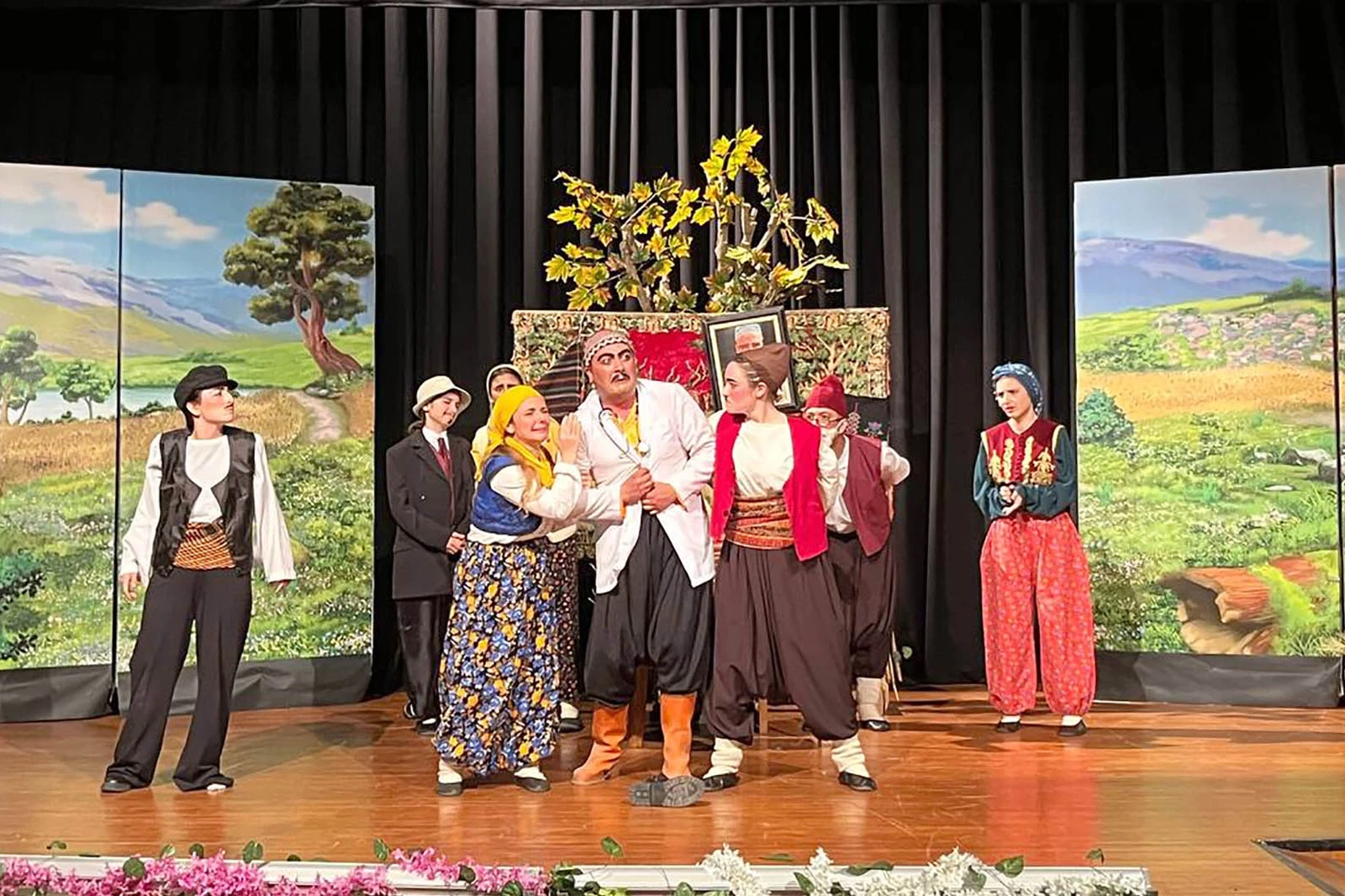 Sakarya Büyükşehir’den tiyatro severlere klasik komedi