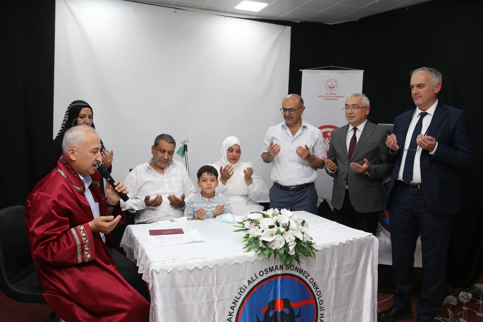 Bursa’da hastanede duygusal nikah