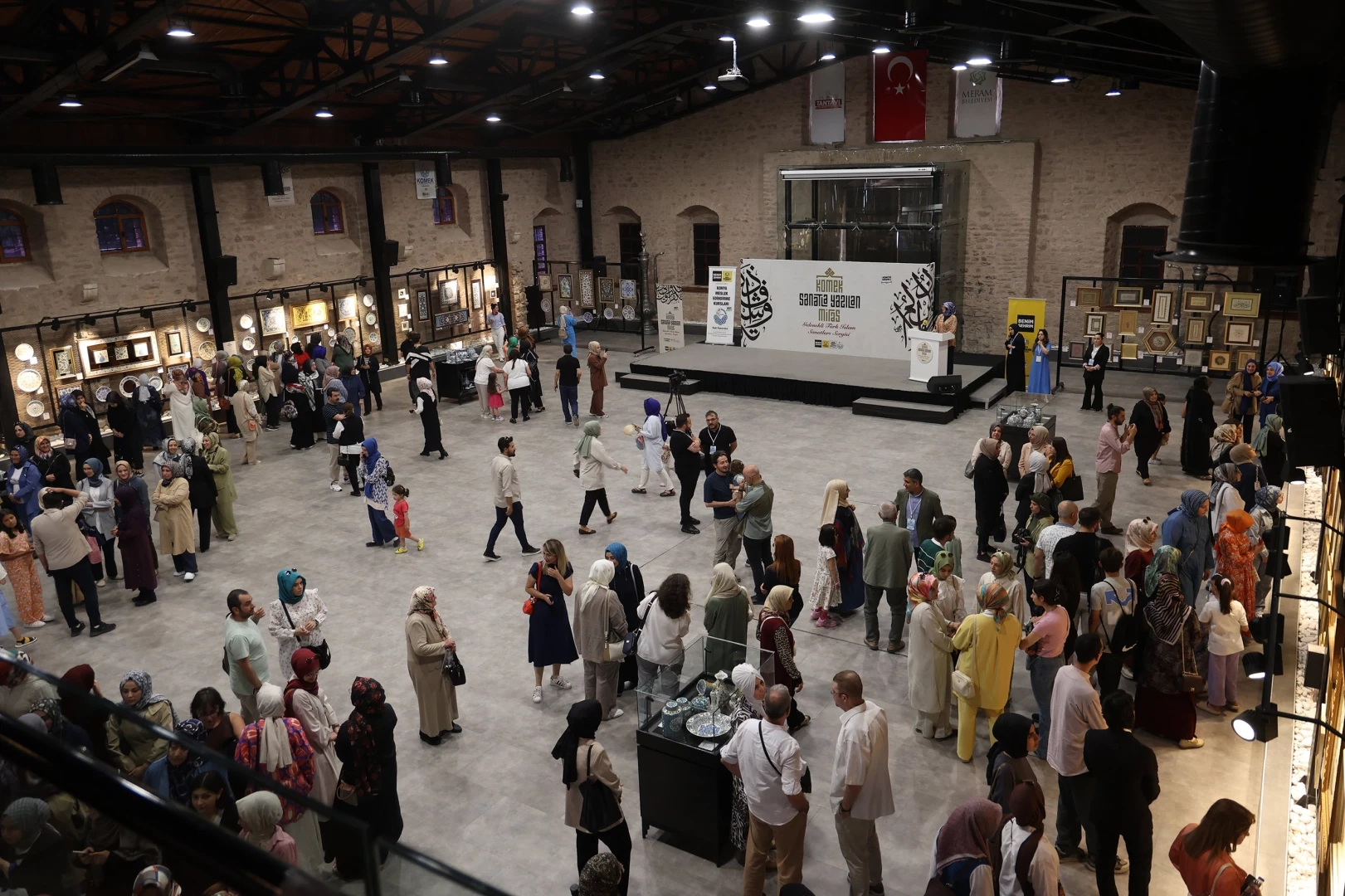 KOMEK’in “Sanatla Yazılan Miras” Geleneksel Türk İslam Sanatları Sergisi açıldı