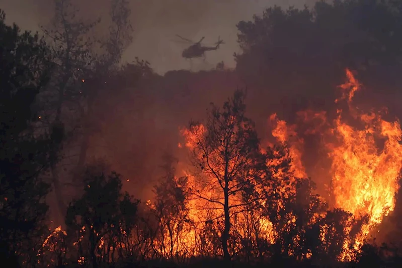 Orman yangınlarına müdahale sürüyor