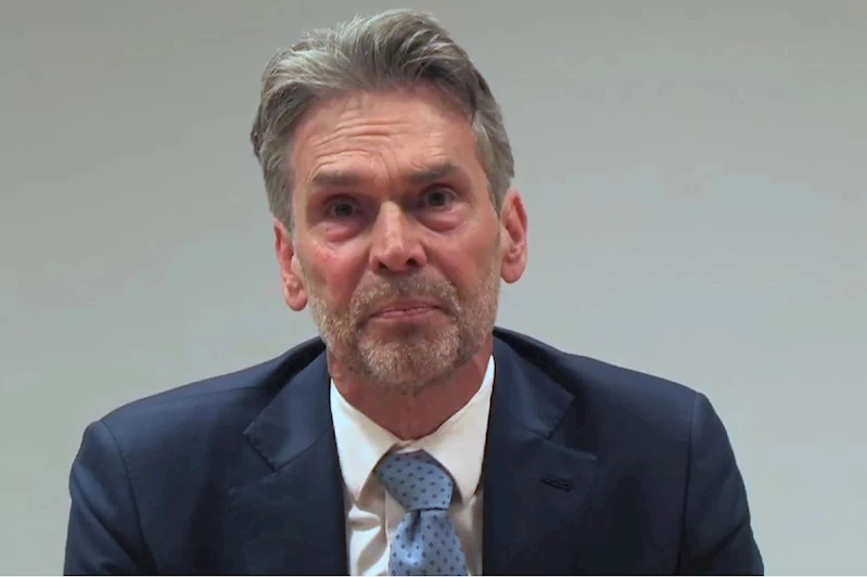 Hollanda Başbakanı istifa etti