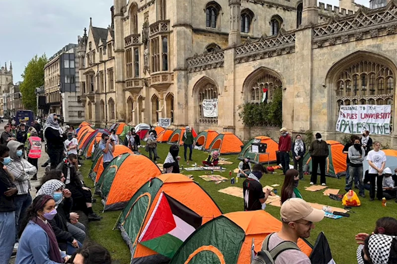 Cambridge öğrencileri, siyonist rejimle ilişkilerin kesilmesi için eylem başlattı