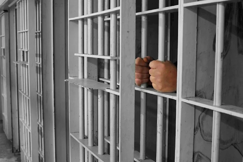 İki mahkûmun cezaları kaldırıldı