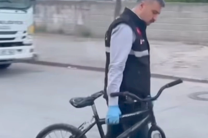 Kamyonetin çarptığı bisikletli çocuk hayatını kaybetti