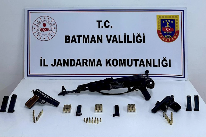 Batman’da kaçak silah operasyonu: Kaleşnikof ve tabancalar ele geçirildi
