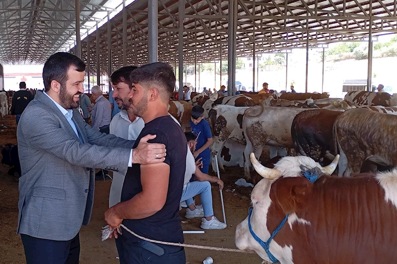  HÜDA PAR Kahta ilçe Başkanı Demiral, besicileri ziyaret etti