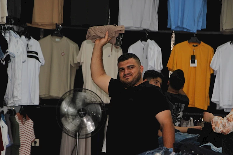 Mardin’de bayram öncesi giyim mağazalarında yoğunluk devam ediyor