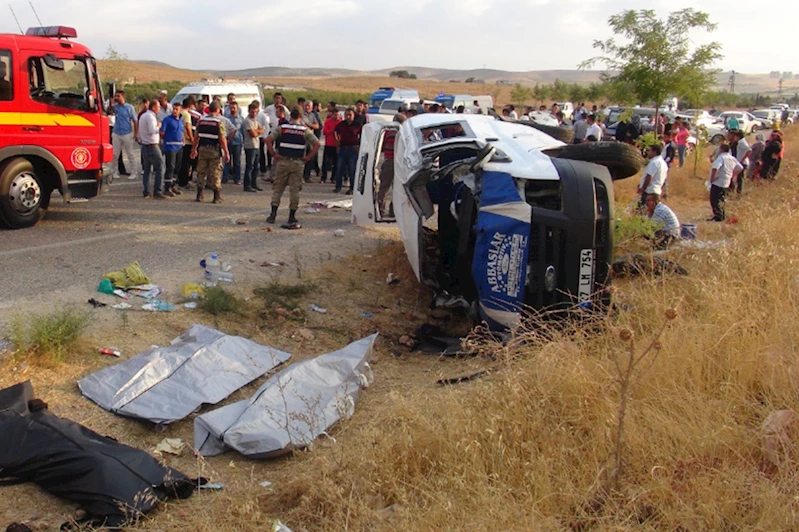 Bakan Yerlikaya: Arife gününde meydana gelen kazalarda 10 kişi hayatını kaybetti