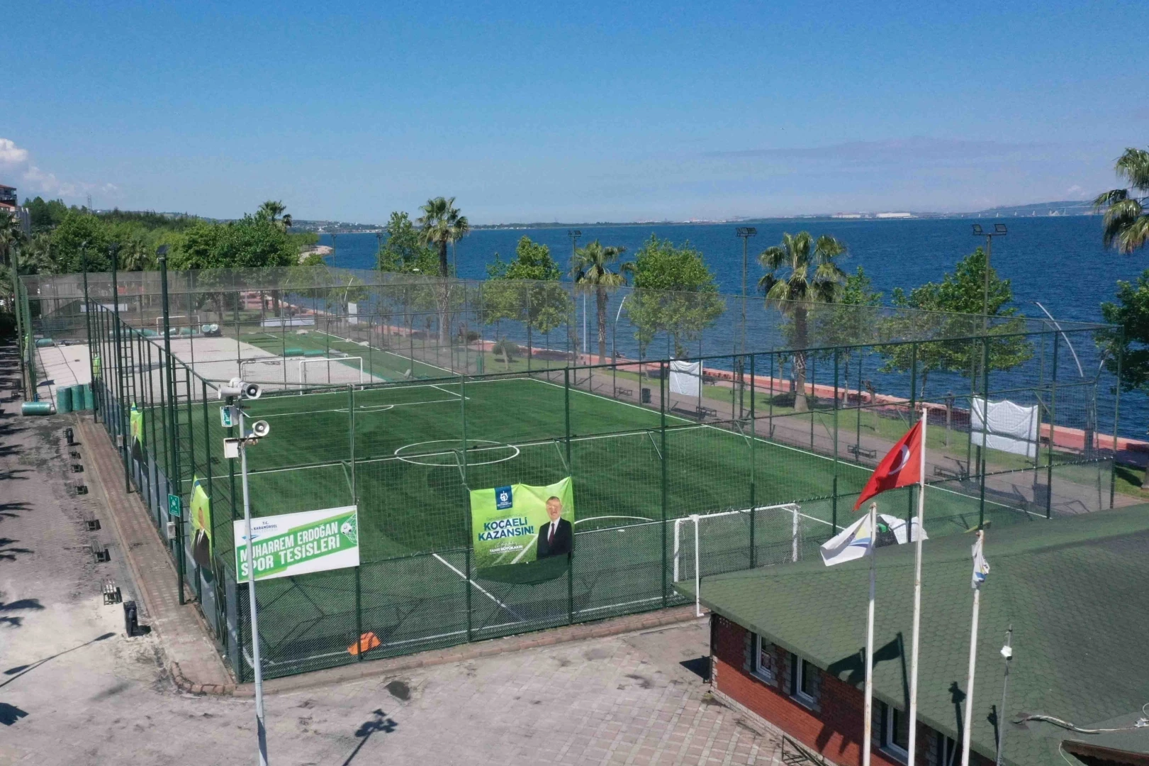 Karamürsel’deki sahalar ilk günkü gibi pırıl pırıl