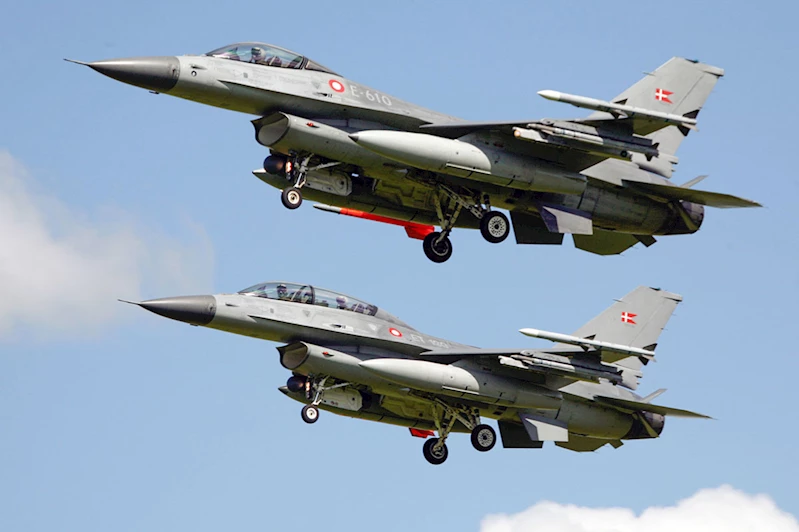 Danimarka, Grönland çevresinde askeri harekat başlattı 