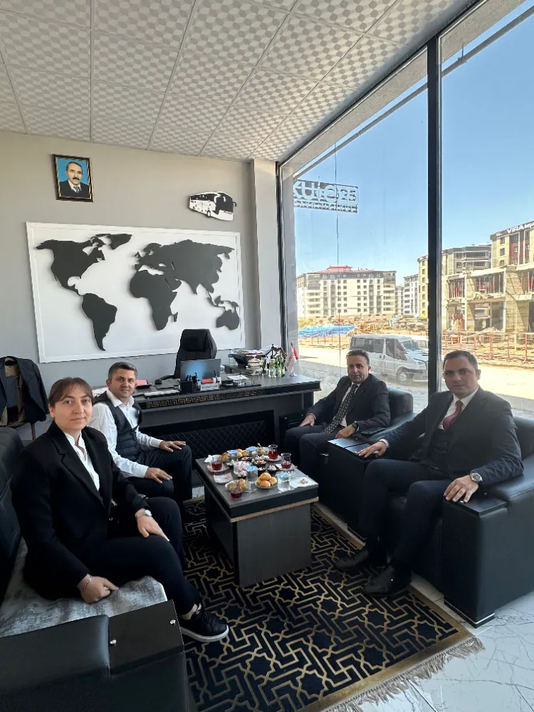 Erzurum İl Kültür ve Turizm Müdürü Ahmet Yer, Bayraklar Turizm’i Ziyaret Etti