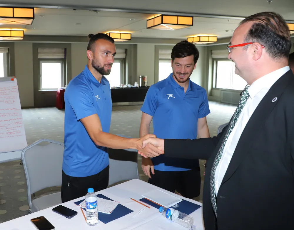 ATATÜRK ÜNİVERSİTESİNDEN PROFESYONEL FUTBOLA BİLİMSEL DESTEK