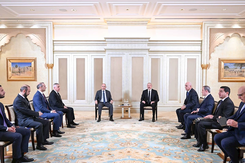 Aliyev ve Paşinyan, Abu Dabi