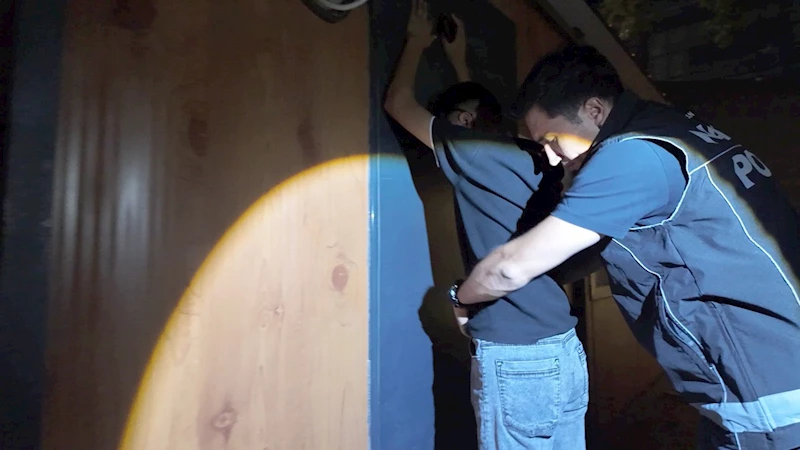 Adıyaman’da 39 gözaltı, kilo kilo uyuşturucu ele geçirildi  - Videolu Haber