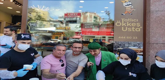 Muharrem ayı kapsamında vatandaşlara aşure ikramı…