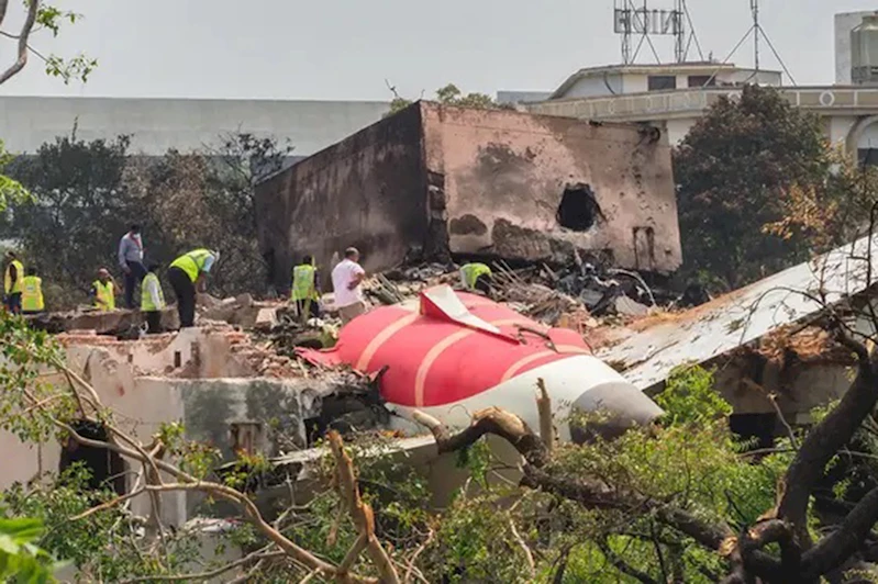 Hindistan’daki uçak kazasının ön raporu açıklandı