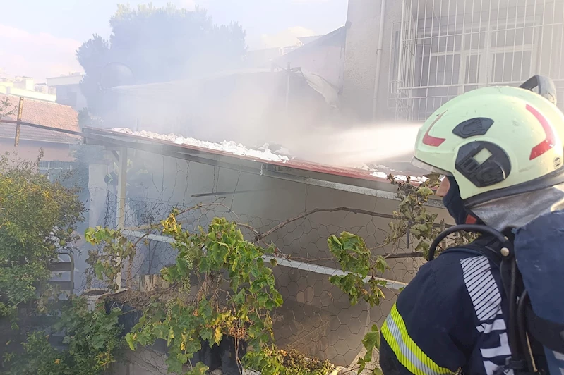 Ev yangınında mahsur kalan çocuklar kurtarıldı