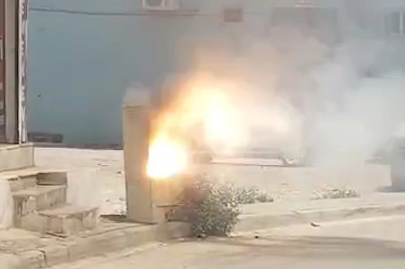 Cizre’de elektrik panosu yandı mahalle elektriksiz kaldı