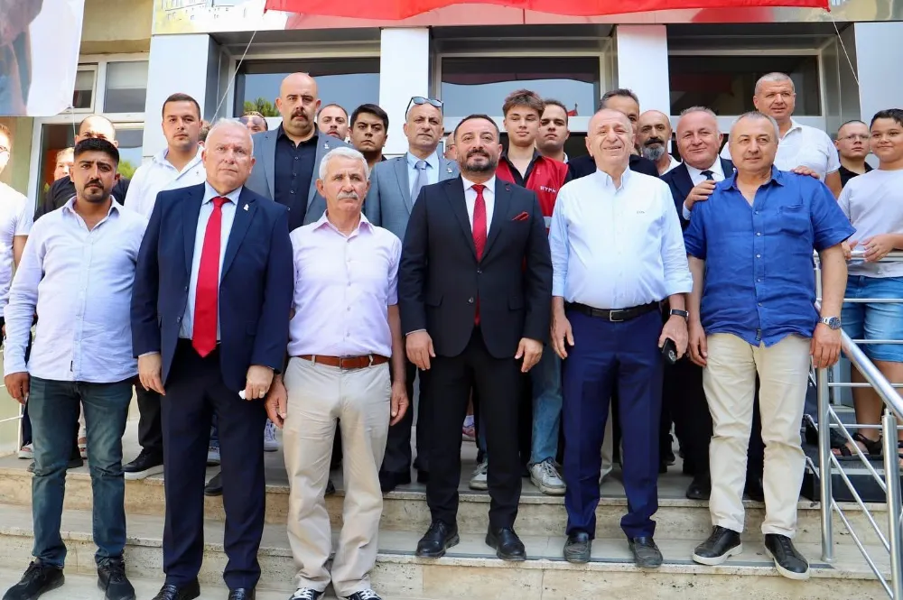 Ümit Özdağ ve Zafer Partisi Heyetinden İzmir’de Orman Yangınları Sonrası Kritik Ziyaret