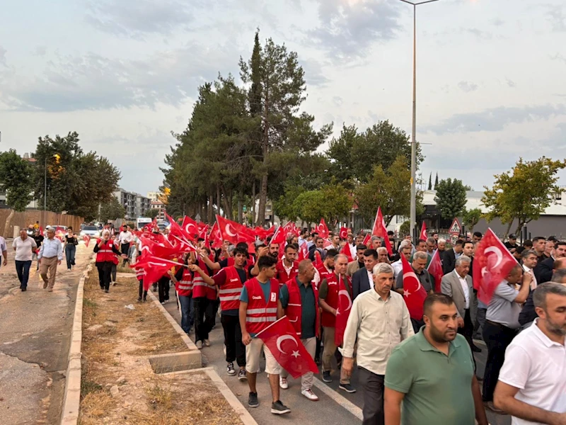 Adıyaman’da 15 Temmuz etkinlikleri düzenlendi: Kızılay’dan vatandaşlara ikram 