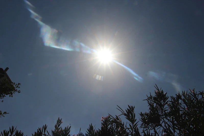 Gökdemir: Güneş çarpması, hasta gruplar için yüzde 10 ila 15 oranında ölüm riski barındırır