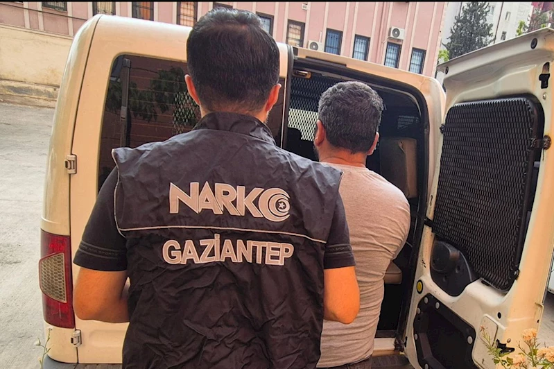Uyuşturucu satmaktan kesinleşmiş cezası bulunan şahıslar yakalandı