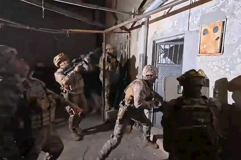 7 ilde eş zamanlı operasyon: 825 kilogram eroin ele geçirildi, 30 şüpheli yakalandı